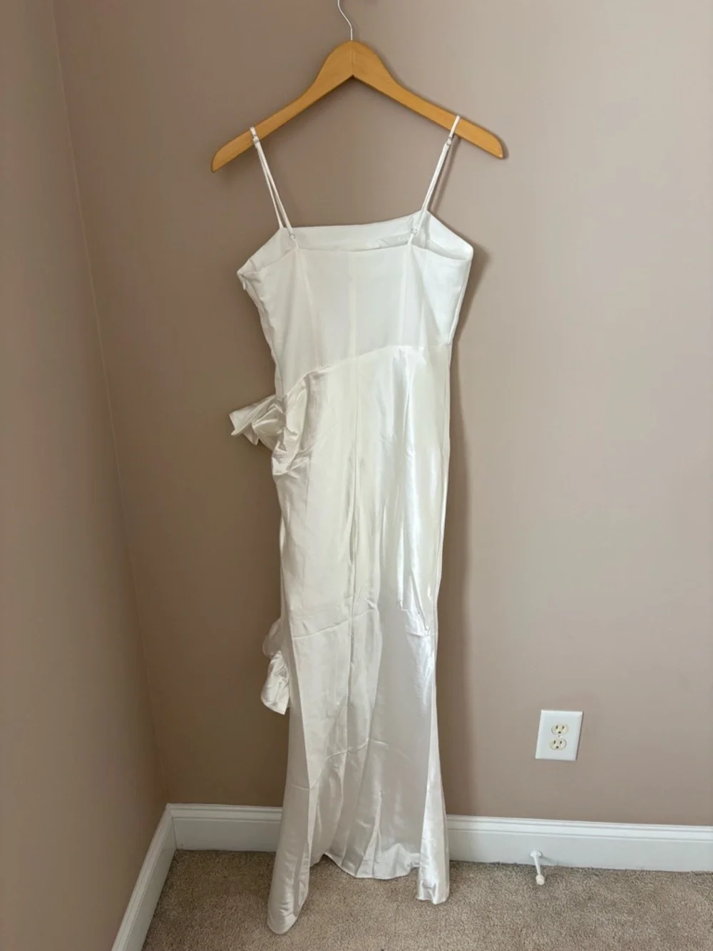 MABLE Siobhan Side Ruffle White with Side Ruffle Skirt Size Small - Picture 5 of 5